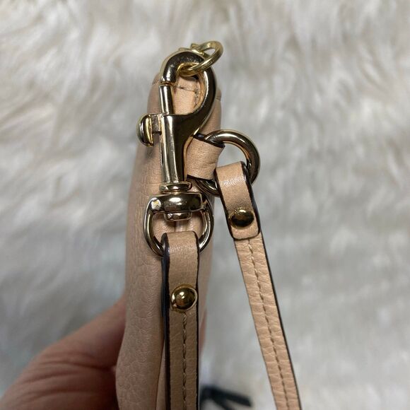 Coach Wristlet - Picture 3 of 8
